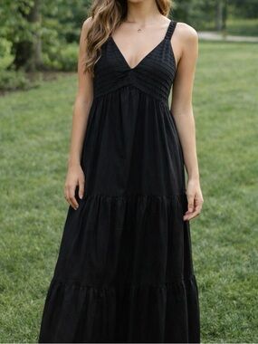 Steve Madden Black Tiered Maxi Dress with pockets Size Medium